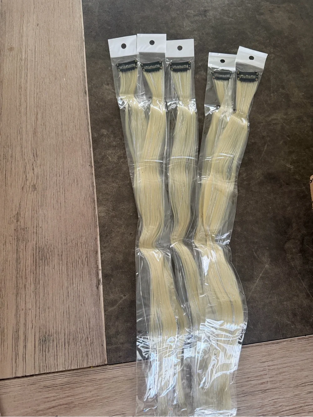 Unbranded color blond